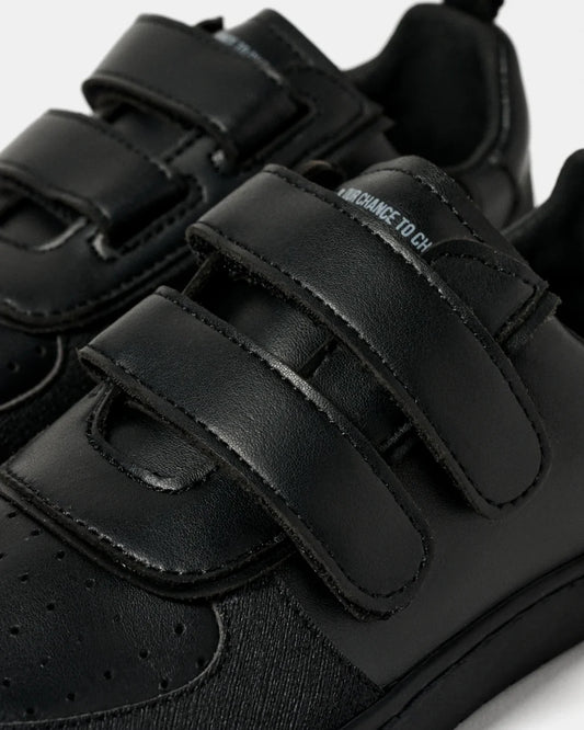 Petra Junior Black