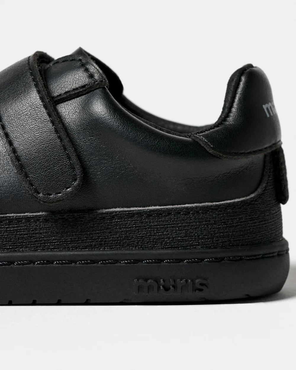 Petra Mini Black
